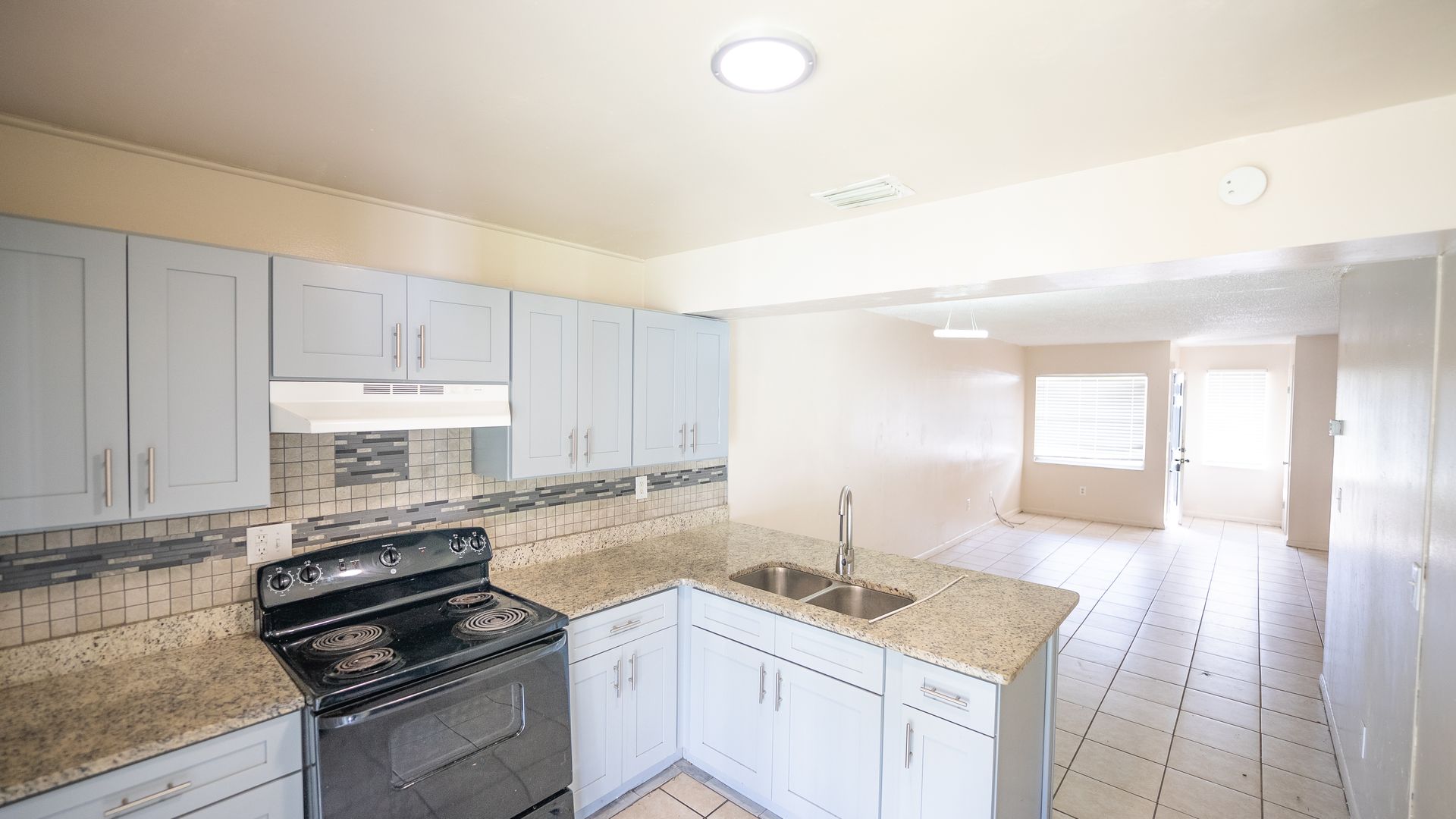 Auburndale Apartment: 2223 Leo Drive