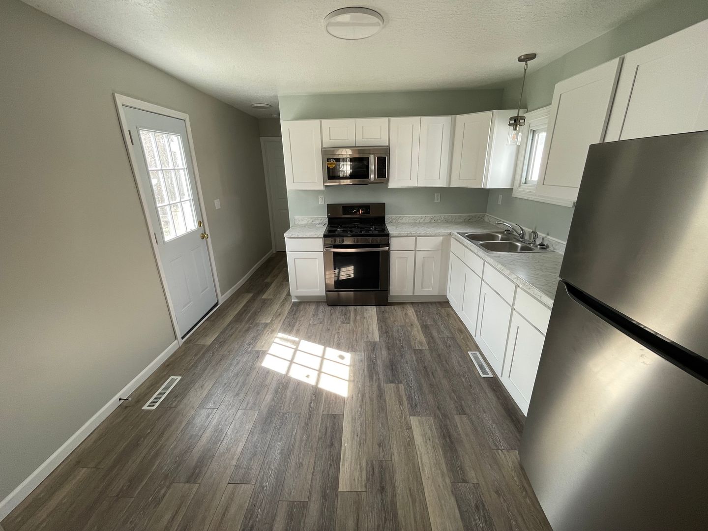 Adrian Apartment: 133 N Locust St