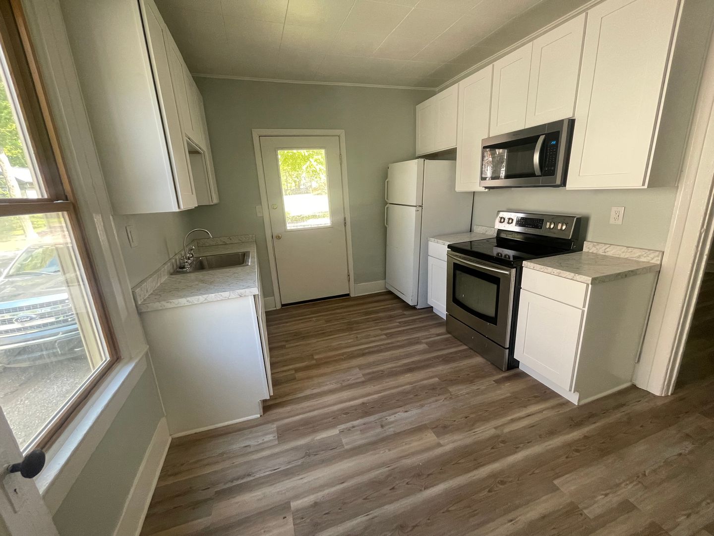 Adrian Apartment: 526 Dennis St