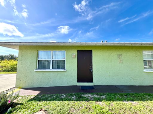 Cozy & Convenient 1-Bedroom in Punta Gorda – Utilities Included! – photo 1