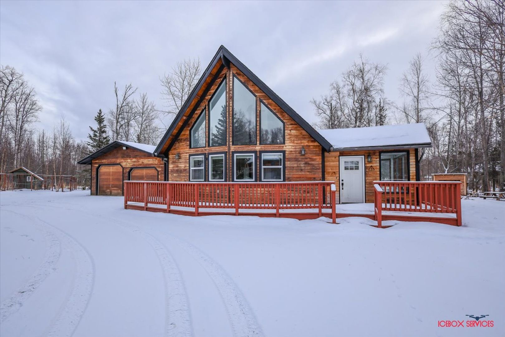 Wasilla House: 1960 E Porcupine Trail