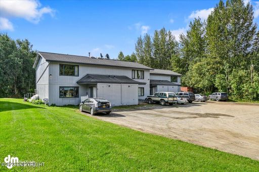 3-Bedroom, 2.5-Bathroom Townhouse in Central Wasilla