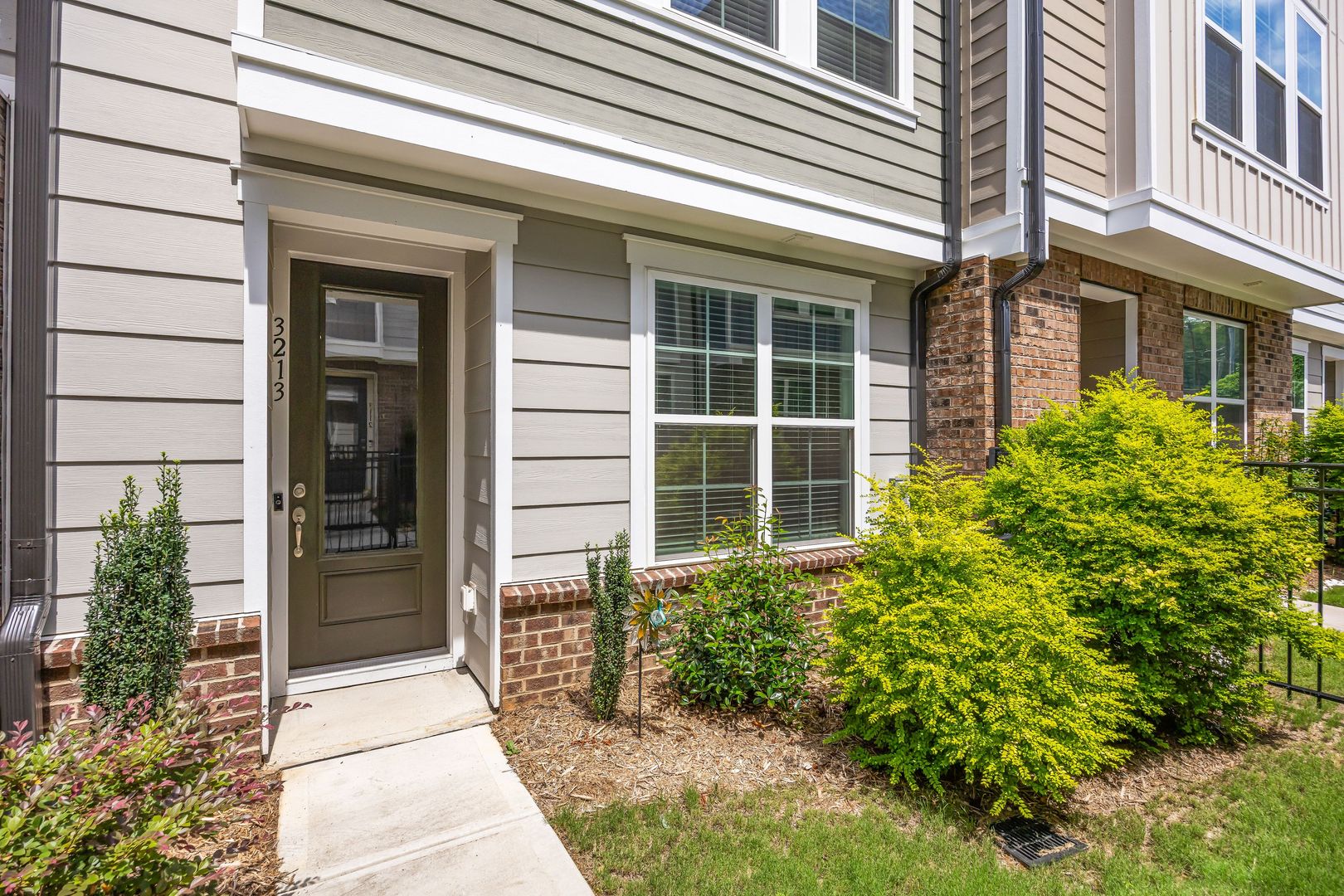 Charlotte Townhome: 3213 Zenith Lane