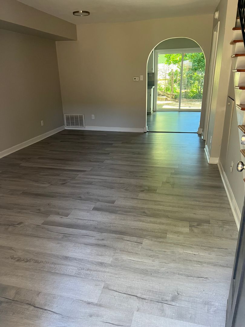 Gastonia House: 407 S. Chester St. Unit # 14