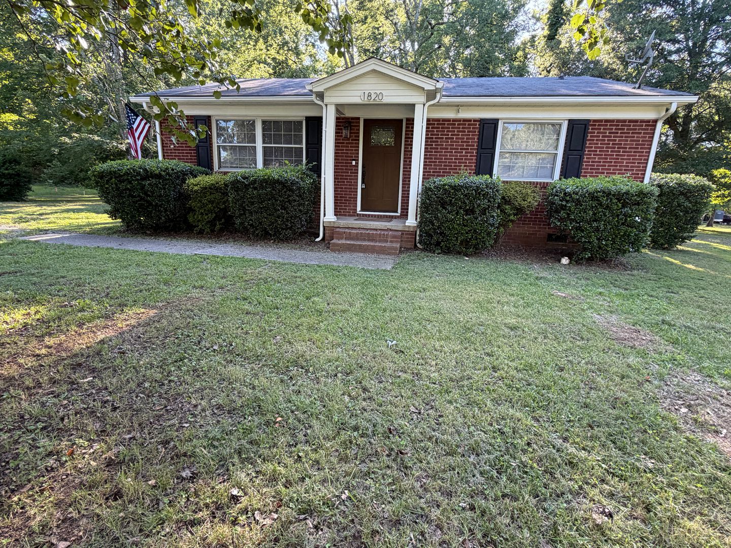 Charlotte House: 1820 Gum Branch Rd