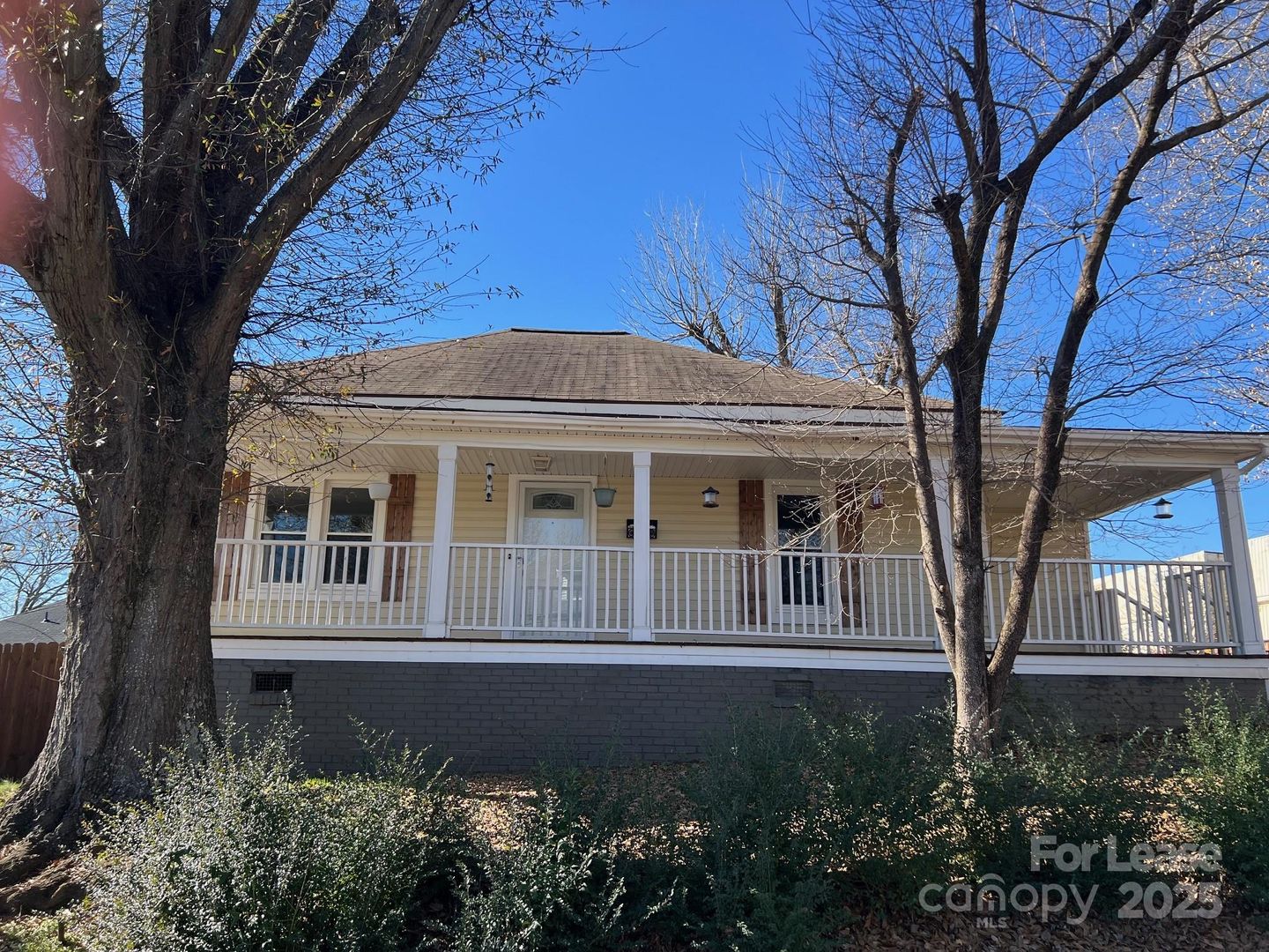 Cramerton House: 15 1st St  - 1