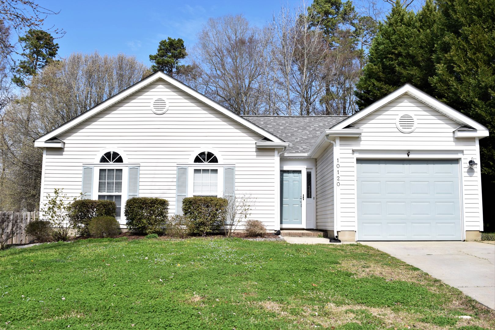 Charlotte House: 10120 Sparkling Brook Ct