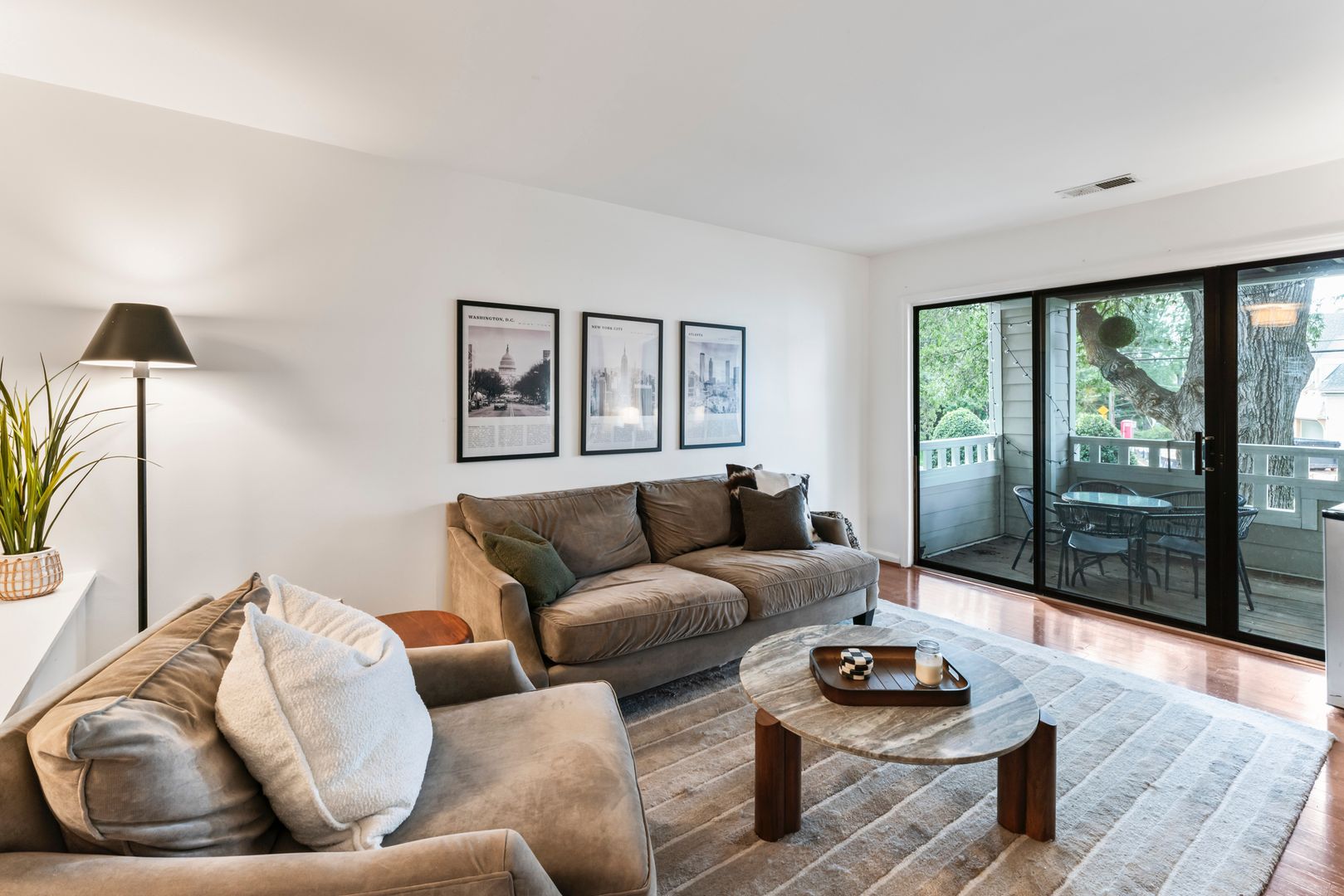 Charlotte Condo: 2719 Selwyn Ave #8