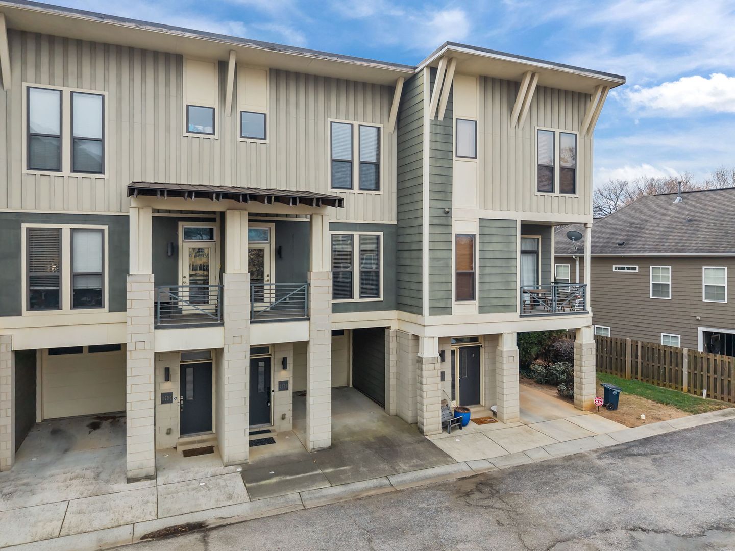 Charlotte Townhome: 2976 Textile Way