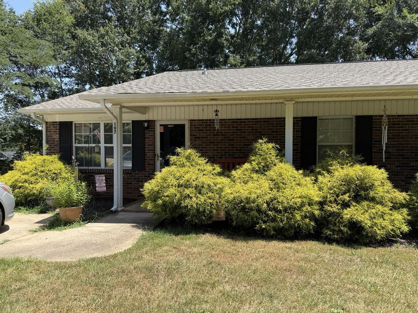 Lincolnton House: 197 Hershel Lackey Rd