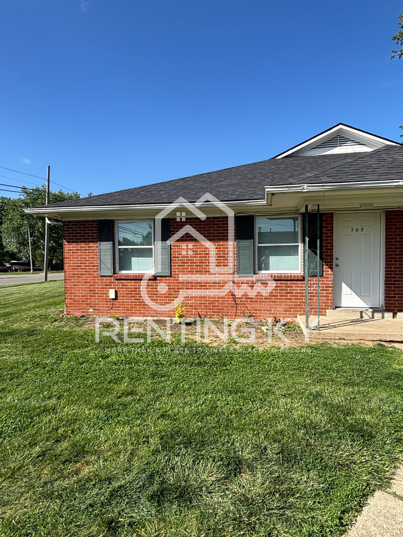 Nicholasville Apartment: 700-706 Shun Pike