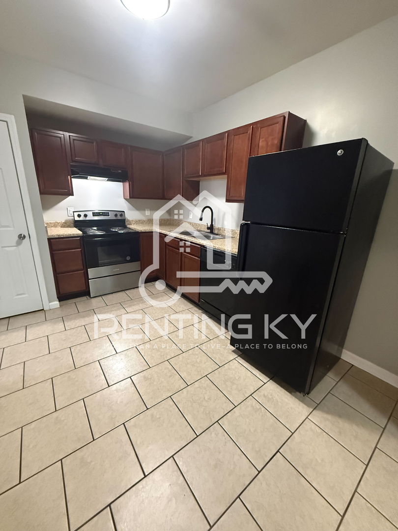 Richmond Apartment: 166 South Killarney Lane