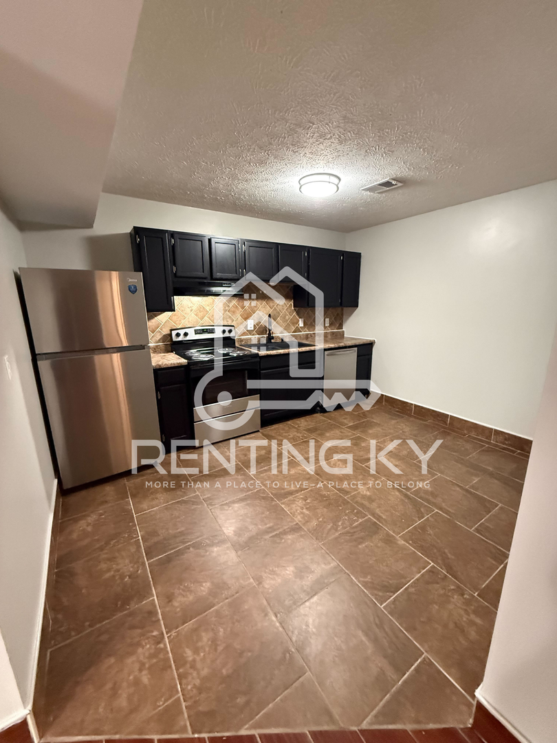 Richmond Apartment: 172 South Killarney Lane