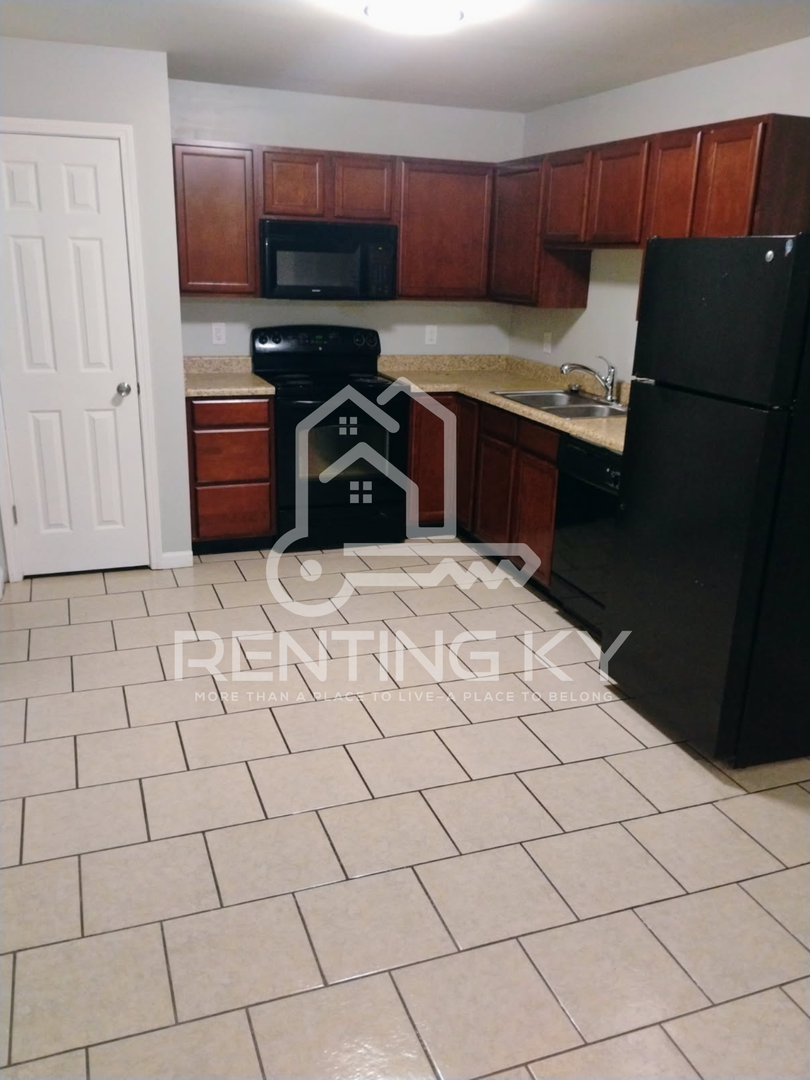 Richmond Apartment: 166 South Killarney Lane