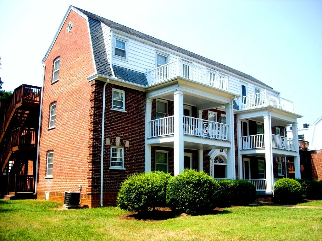 Richmond Apartment: 4213 Grove Avenue