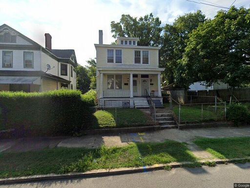 2 BR / 1 BA Second Floor of Duplex – photo 1