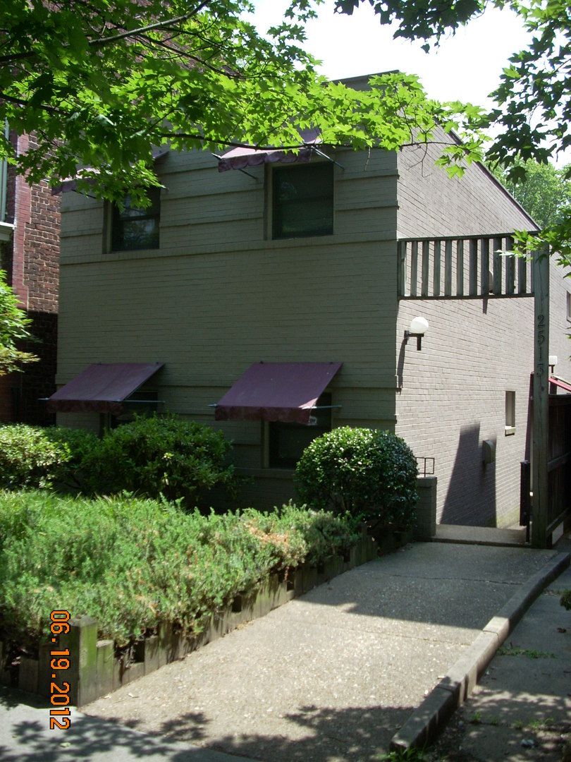 Richmond Apartment: 2513 Stuart Avenue