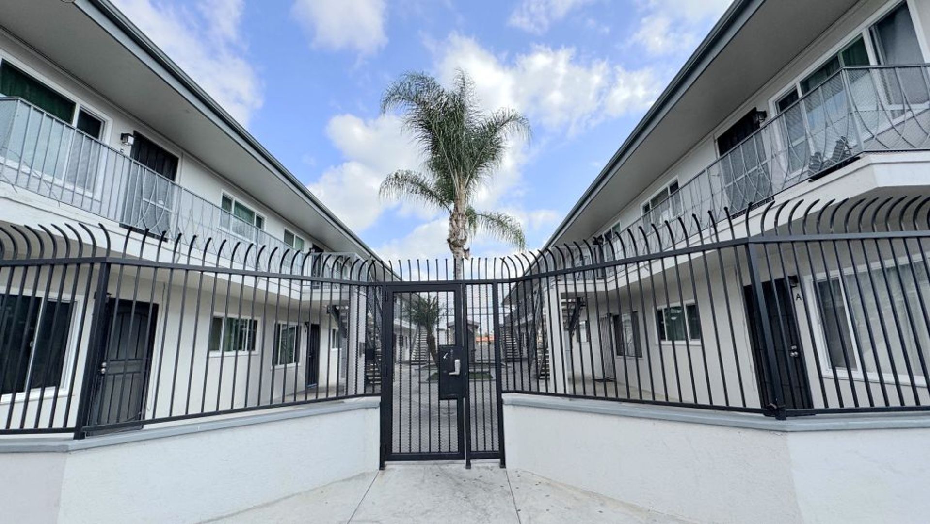 San Diego Apartment: 4051-61 Euclid Ave