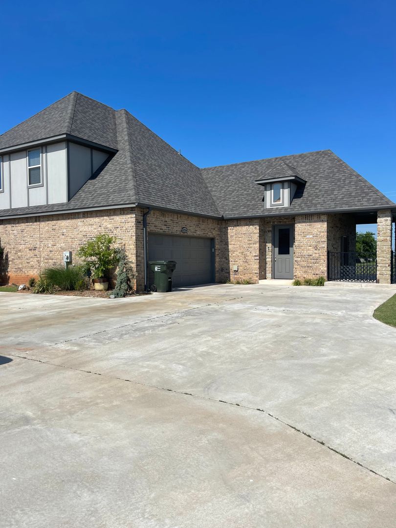 Norman House: 4704 Enclave Lane