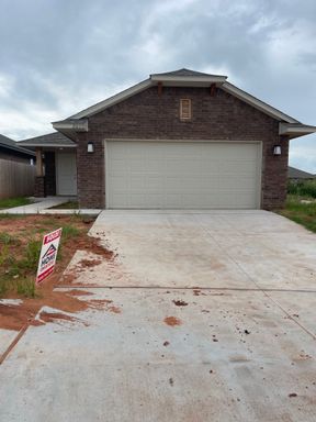 Home in Castleberry Villas – photo 1