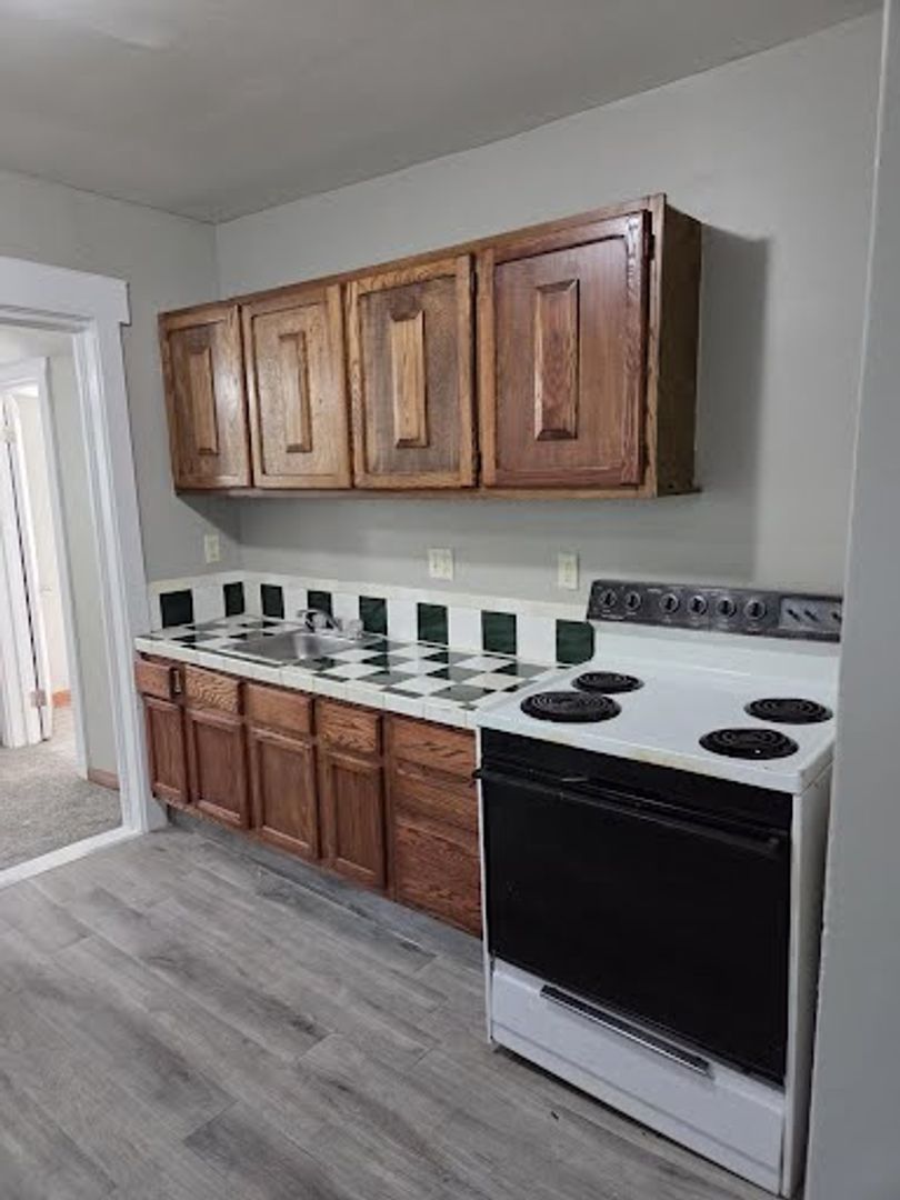 Wichita Apartment: 801 S Millwood