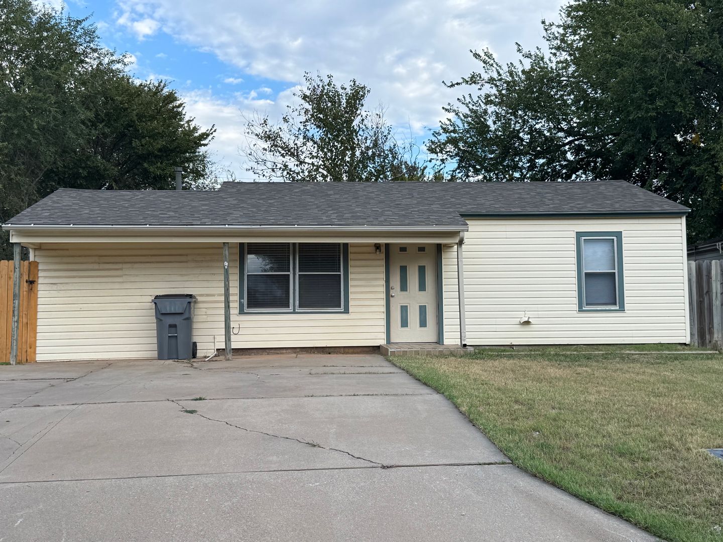 Lawton House: 2815 SW I Ave.