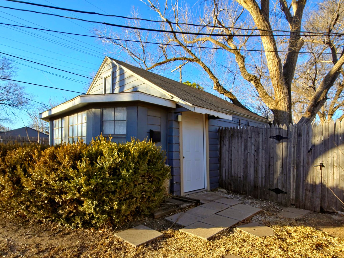 Lubbock Apartment: 2601 25th Street