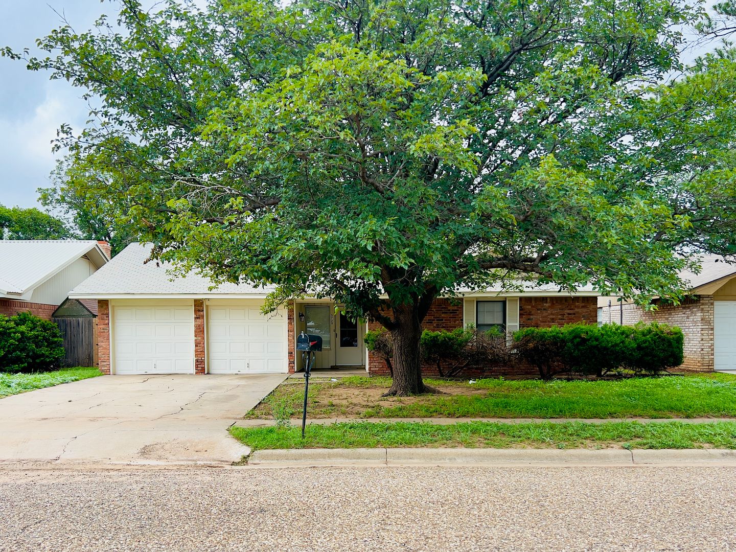 Lubbock House: 5720 37th Street