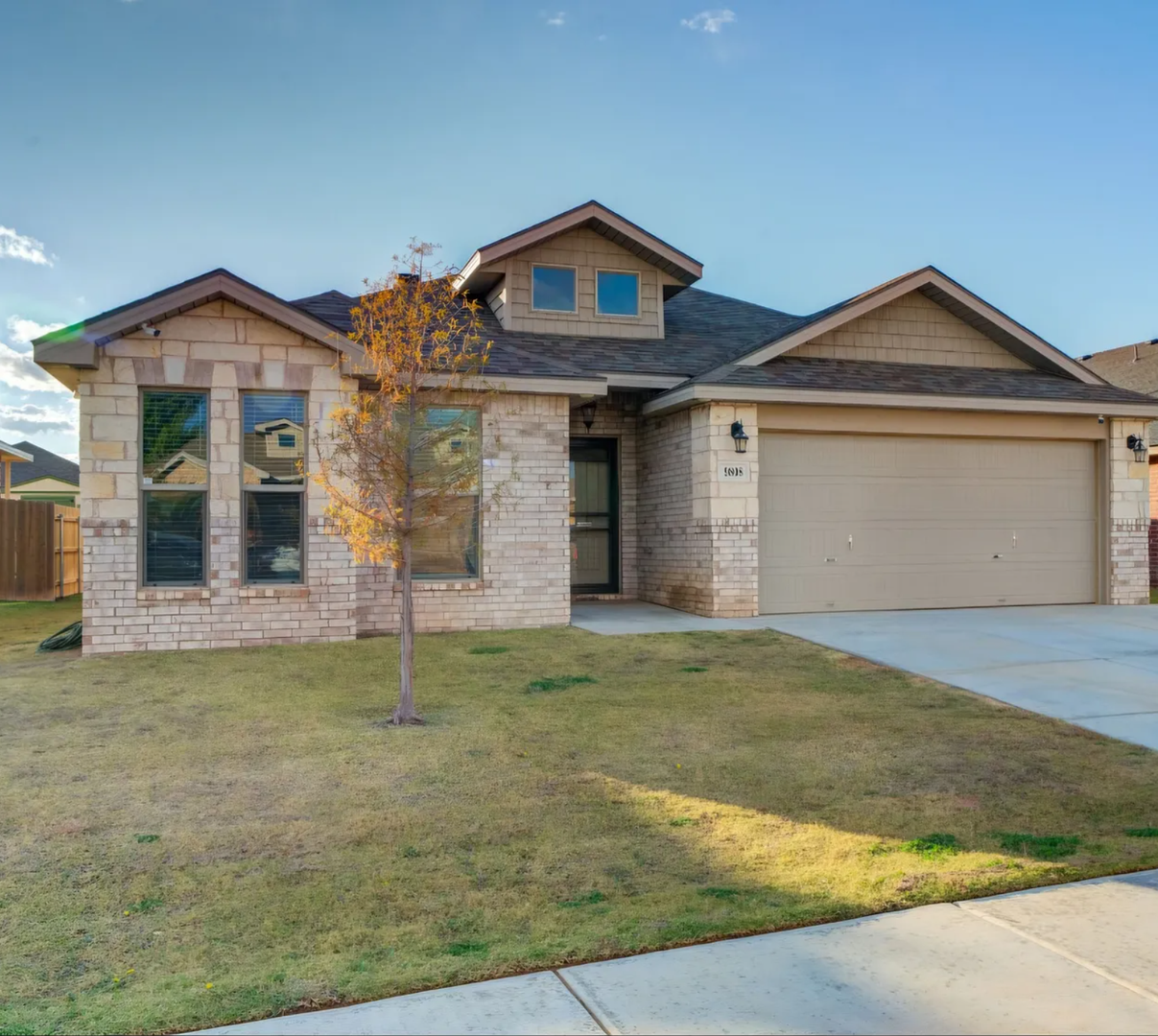 Lubbock House: 9808 Urbana Avenue
