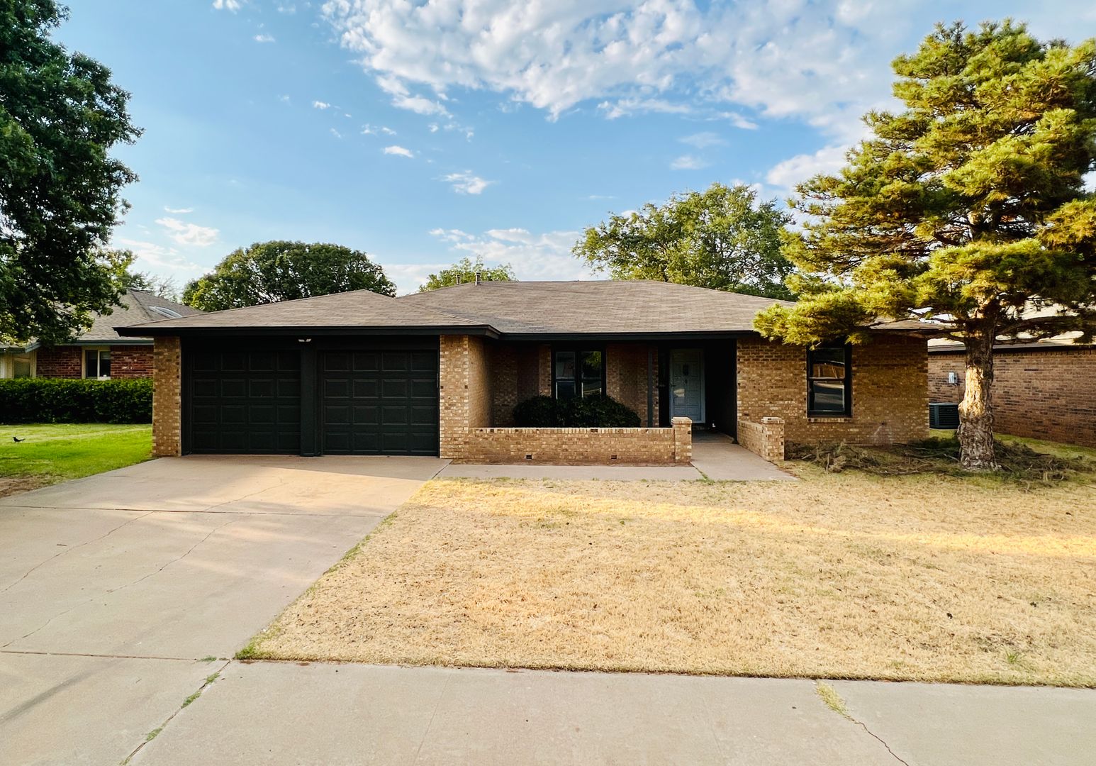 Lubbock House: 5702 91st Street