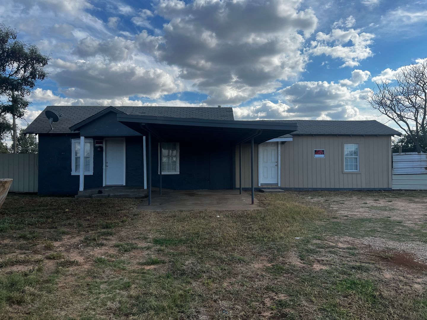 Slaton House: 455 W Scott Street
