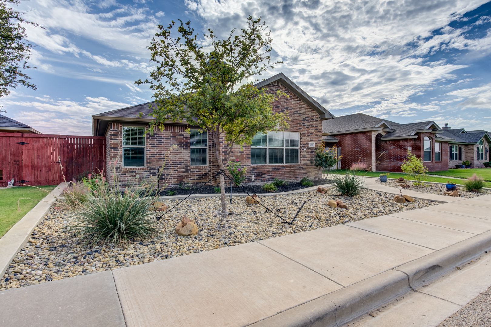Garden Home In Cooper West