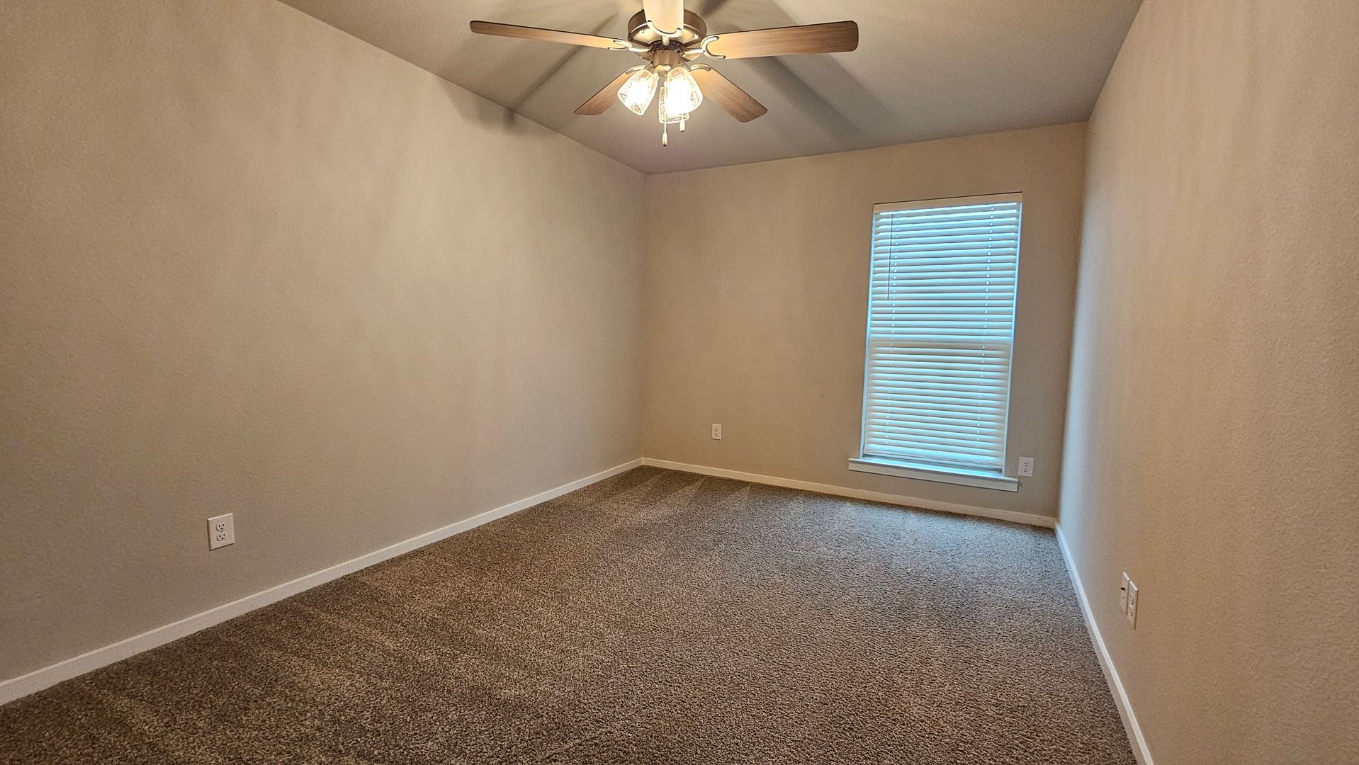 Three Bedroom Townhome in the Cooper School District 12 of 12