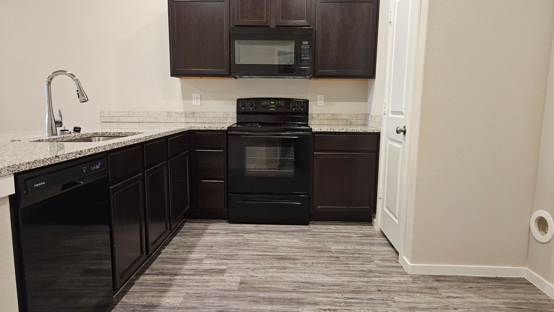 Three Bedroom Townhome in the Cooper School District 4 of 12