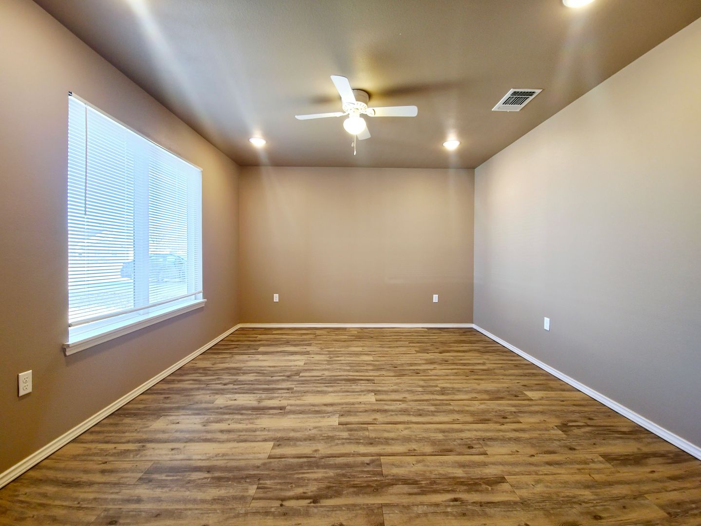 Lubbock House: 2721 East 3rd Street