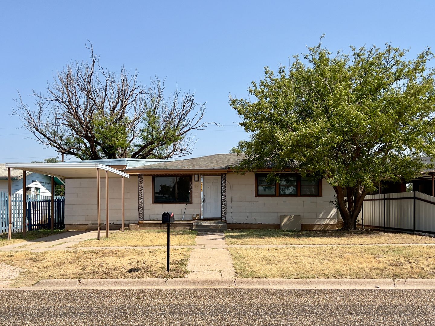 Levelland House: 1717 Grant Street