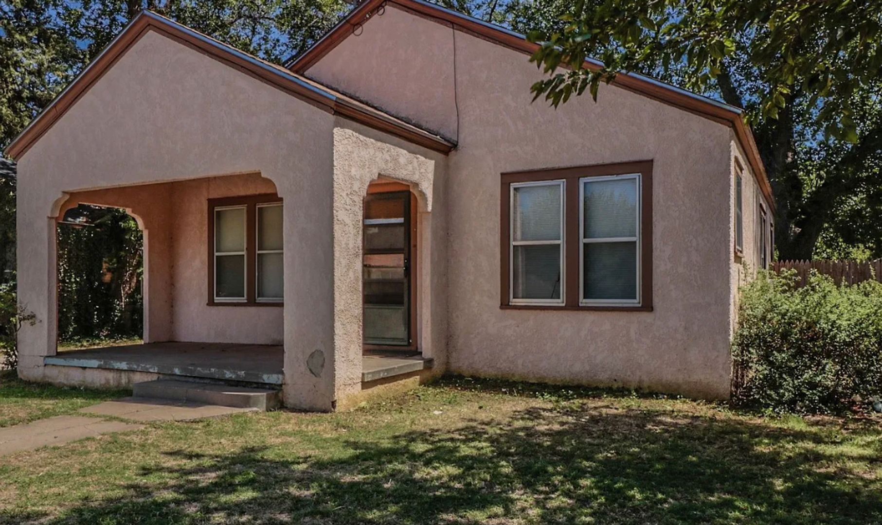 Lubbock House: 2113 22nd Street