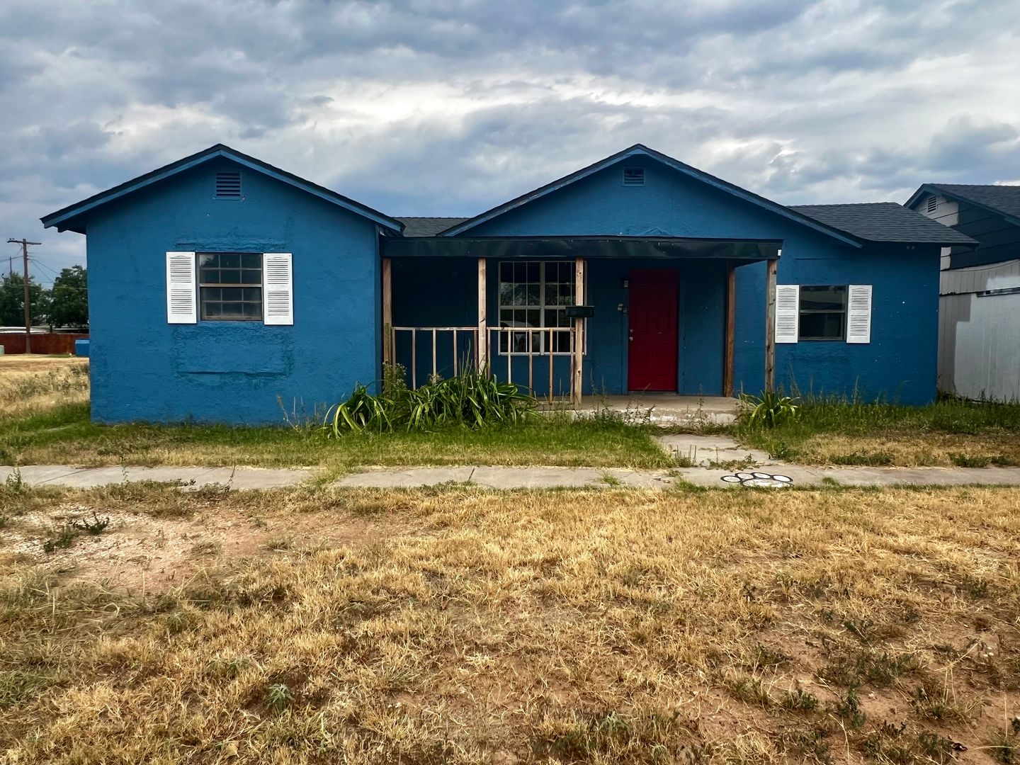 Slaton House: 220 N 6th Street