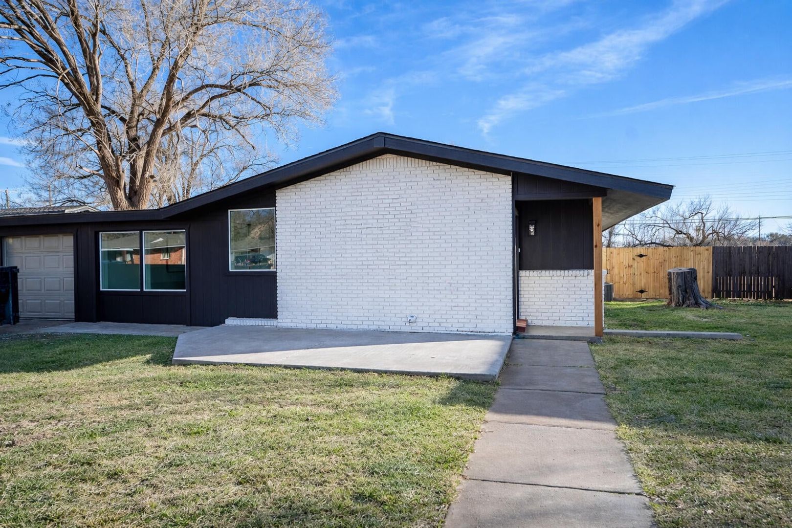 Lubbock House: 4825 24th Street