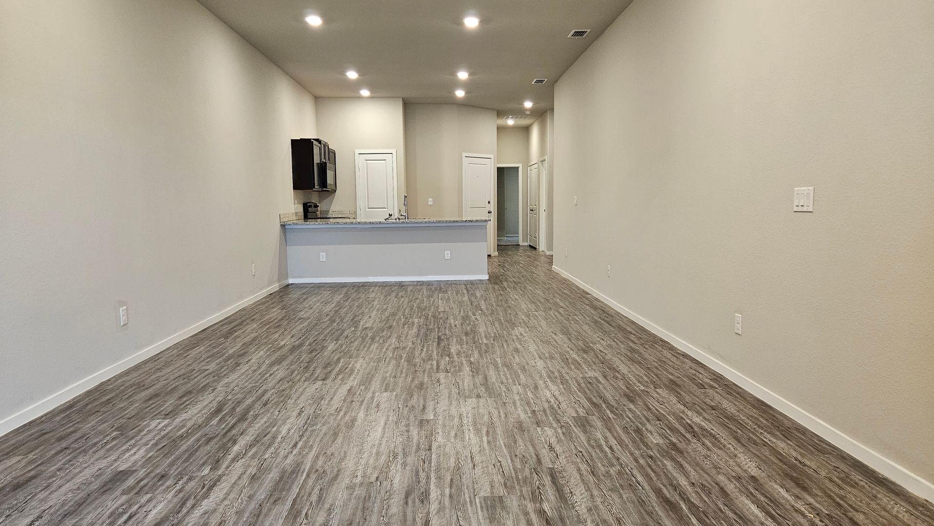 Three Bedroom Townhome in the Cooper School District 5 of 12