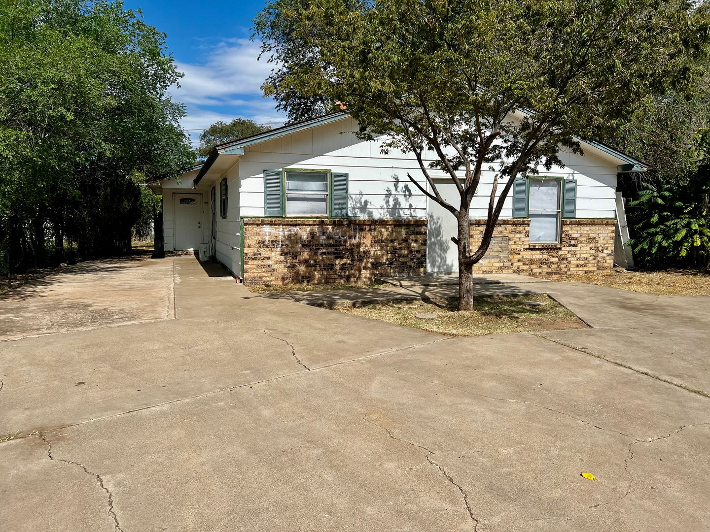 Lubbock Multiplex: 2122 21st Street - A