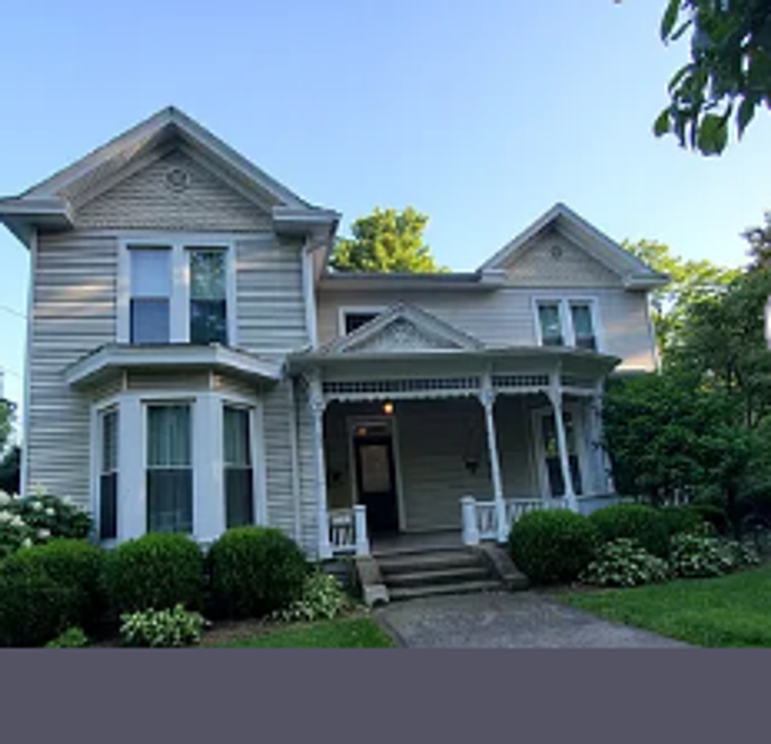 Danville House: 114 W Lexington Ave