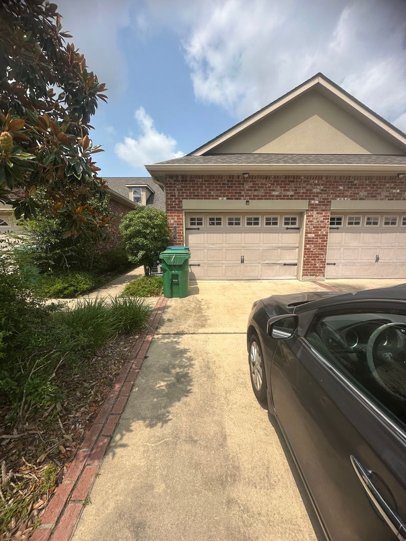 Springfield Townhome: 24023 Panther Road
