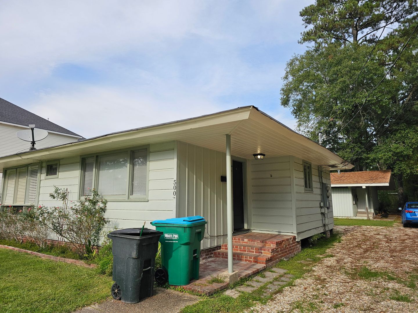 500-502 N. General Pershing Street