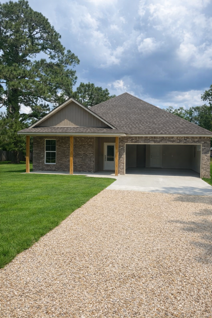 Independence House: 17368 Highway 442