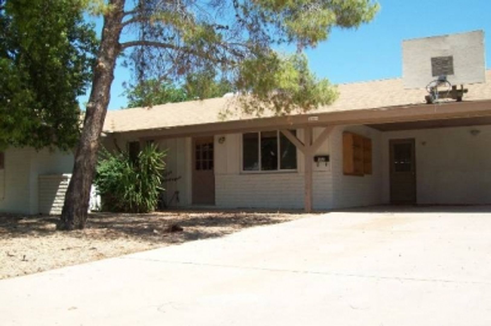 Tempe House: 1146 E Campus