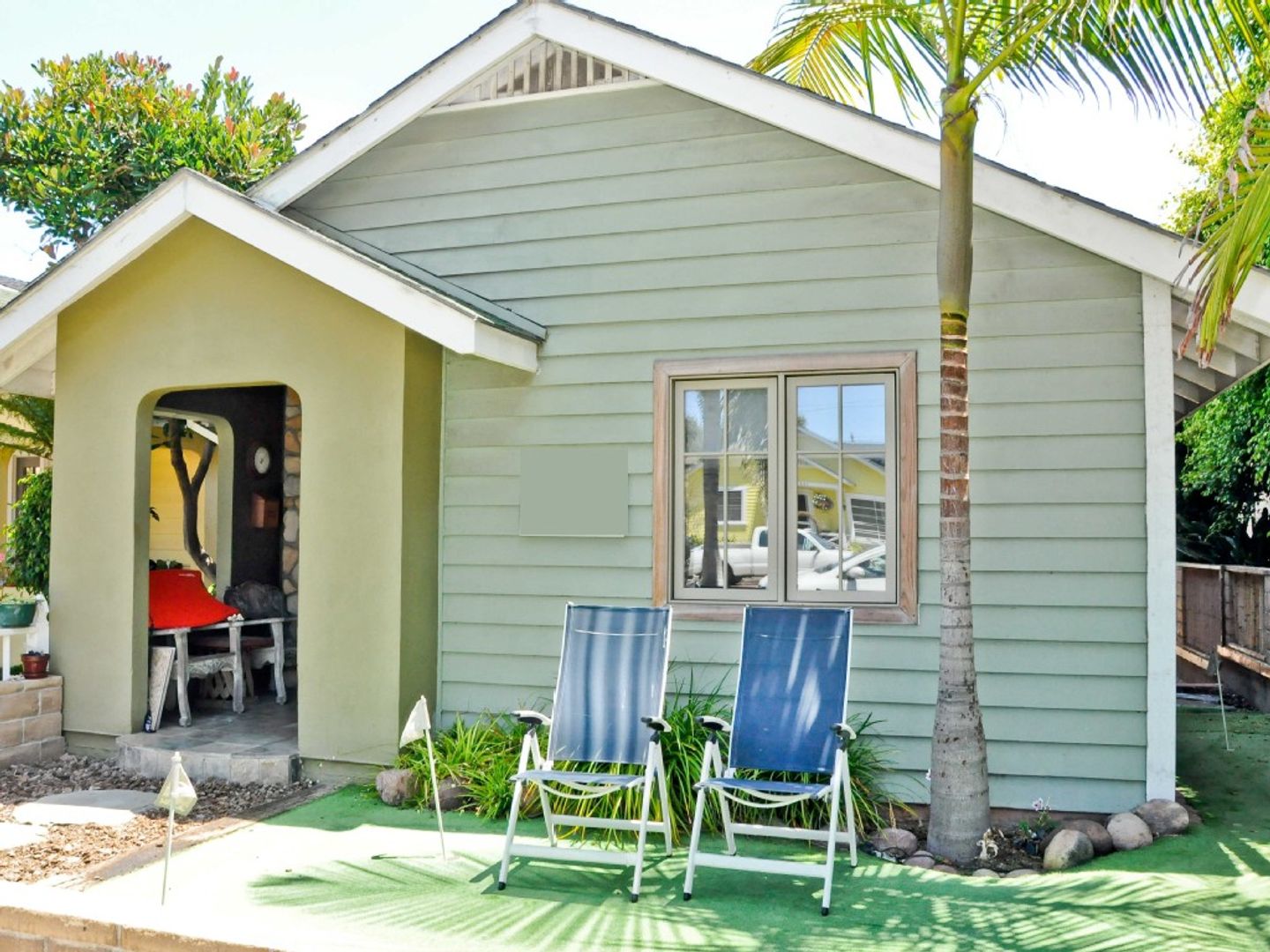 Encinitas Apartment: 513 3rd Street