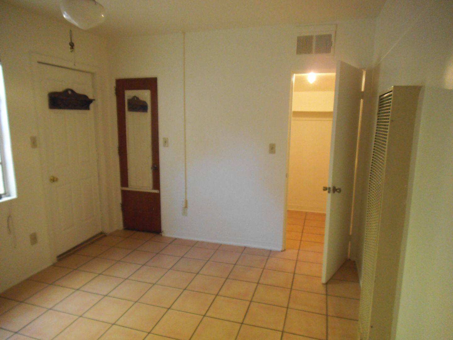 Tempe Apartment: 1409 S Mill