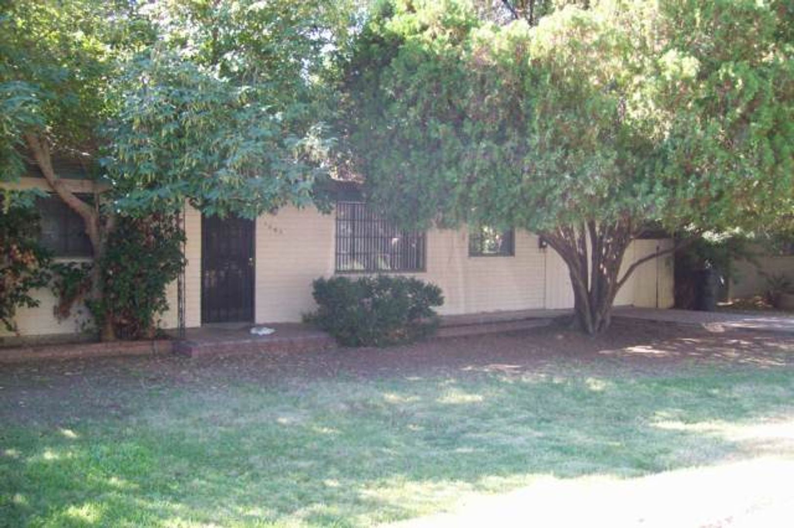 Tempe House: 1443 E Cedar