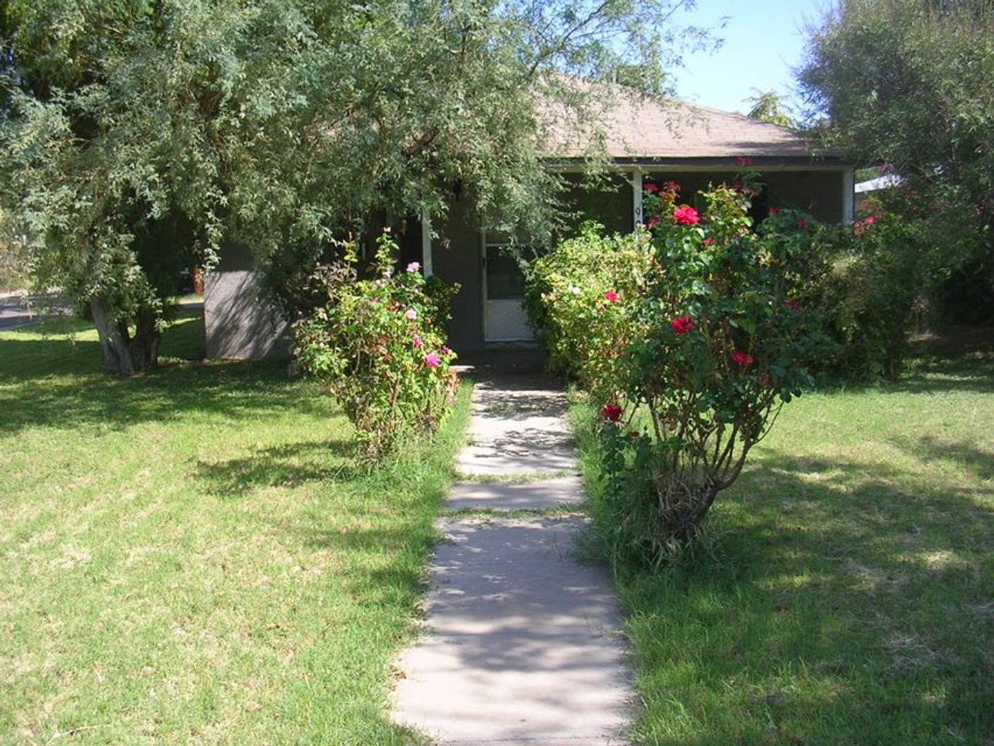 Tempe House: 901 S Roosevelt